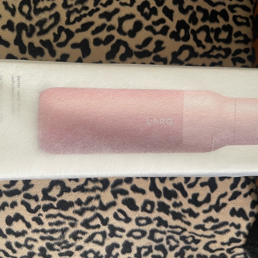 LARQ 
Bottle pure vid 17 oz self cleaning &insulated stainless steel - UV WATER